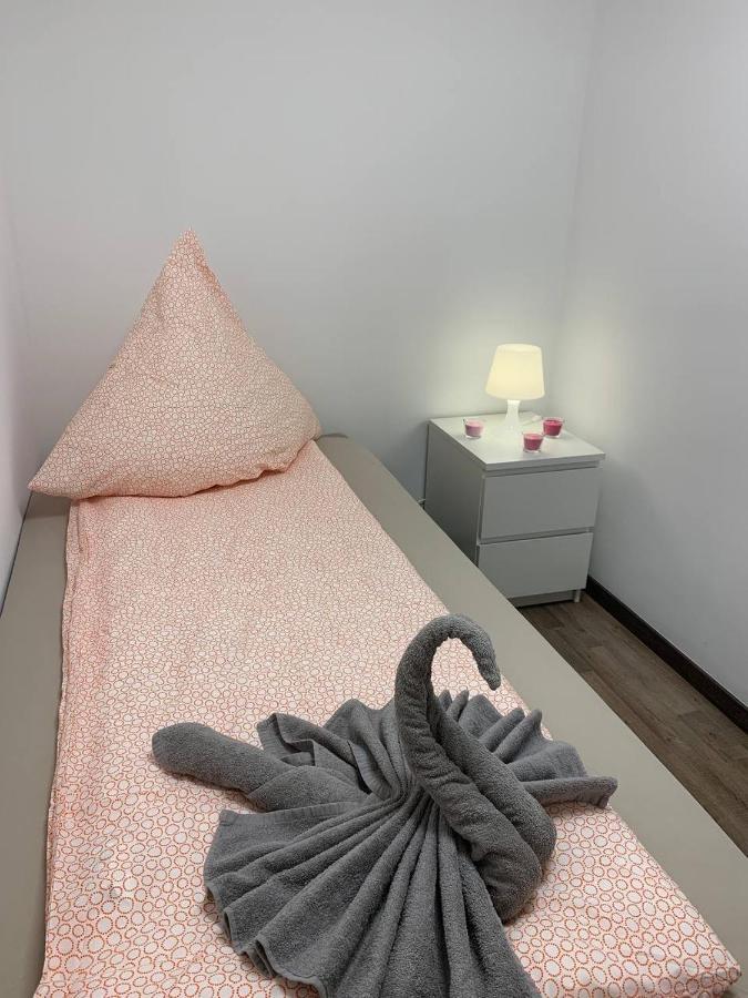 Central Private Rooms In Popular Neighborhood! Cologne Exterior photo